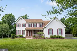 32 Woodsview Dr, Garnet Valley, PA 19060 - Photo 1