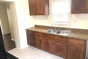 1133 Clover Ln, Chester, PA 19013 - Photo 9