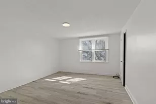 312 W 21st St, Chester, PA 19013 - Photo 15