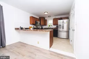 3 Union St, Marcus Hook, PA 19061 - Photo 3