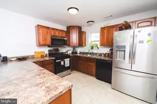 3 Union St, Marcus Hook, PA 19061 - Photo 5