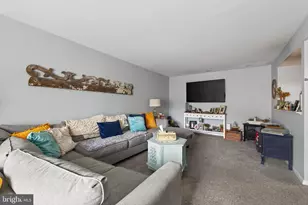 202 E Chelsea Cir, Newtown Square, PA 19073 - Photo 5