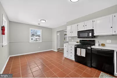 9 Maise Avenue, Linwood, PA 19061 - Photo 7