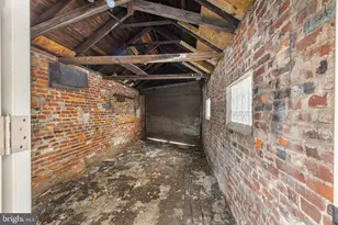 4 S 6th St, Darby, PA 19023 - Photo 33