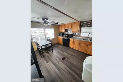 4300 W 9th Street #101, Marcus Hook, PA 19061 - Photo 5