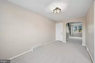 221 Park Dr, Glenolden, PA 19036 - Photo 9