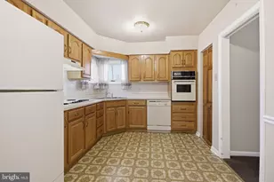 412 Foster Dr, Springfield, PA 19064 - Photo 11