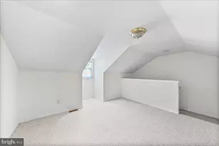 15 Colonial Cir, Aston, PA 19014 - Photo 19