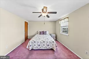 15 Colonial Cir, Aston, PA 19014 - Photo 15