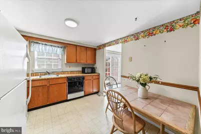 15 Colonial Circle, Aston, PA 19014 - Photo 5