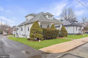 1010 Mulberry St, Brookhaven, PA 19015 - Photo 3