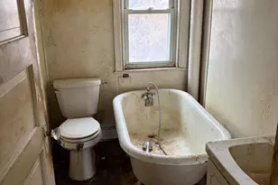 1107 Meadow Ln, Chester, PA 19013 - Photo 15