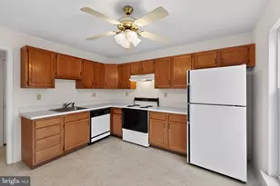 189 Moria Pl, Aston, PA 19014 - Photo 17