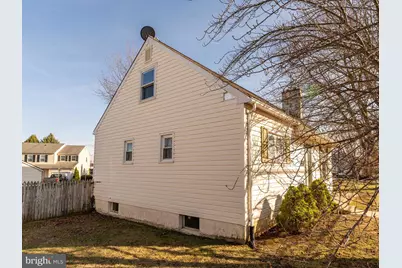 2715 W Dutton Mill Road, Aston, PA 19014 - Photo 3