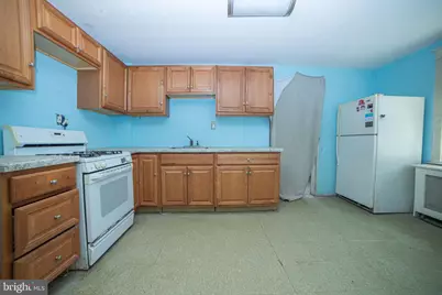 45 S Brighton Avenue, Upper Darby, PA 19082 - Photo 9