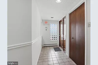 1001 E Darby Road #FIRST FLOOR UNIT A, Havertown, PA 19083 - Photo 5