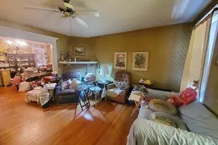 207 Avon Rd, Upper Darby, PA 19082 - Photo 9