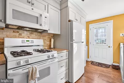 304 Pine Street, Glenolden, PA 19036 - Photo 9