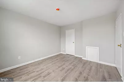 100 E Glenolden Avenue #R-11, Glenolden, PA 19036 - Photo 13