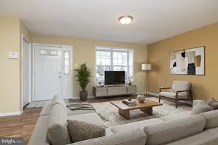 4417 Somerset Ln, Aston, PA 19014 - Photo 1