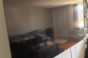 33 Mermont Cir, Darby, PA 19023 - Photo 3