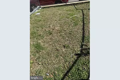 33 Mermont Circle, Darby, PA 19023 - Photo 15