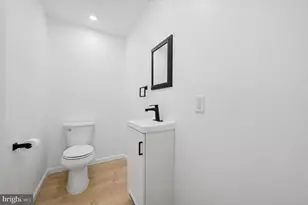 12 Greenway Ave, Darby, PA 19023 - Photo 9