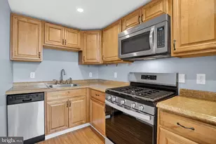 107 N Bishop Ave, Clifton Heights, PA 19018 - Photo 9