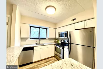 5200 Hilltop Drive, Brookhaven, PA 19015 - Photo 7