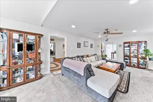 251 Kossuth Ave, Folsom, PA 19033 - Photo 7