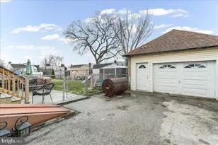 251 Kossuth Ave, Folsom, PA 19033 - Photo 27