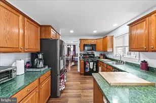 251 Kossuth Ave, Folsom, PA 19033 - Photo 15