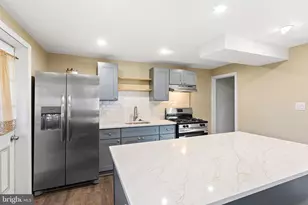 112 Juliana Terrace, Darby, PA 19023 - Photo 5