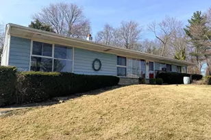 17 Man O War Dr, Media, PA 19063 - Photo 1