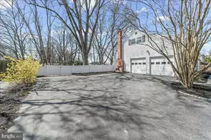 205 Garnet Ln, Wallingford, PA 19086 - Photo 3