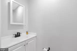 1119 Thomas St, Chester, PA 19013 - Photo 7