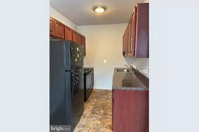 260 N Wycombe Ave #210, Lansdowne, PA 19050 - Photo 5