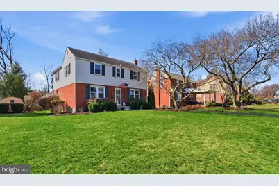 402 Twin Oaks Drive, Havertown, PA 19083 - Photo 1