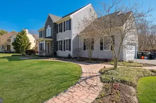 3833 Luhmann Cir, Garnet Valley, PA 19060 - Photo 5