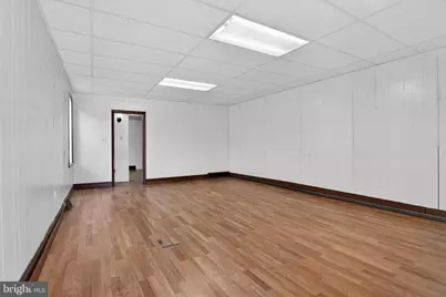 637 Chester Pike, Prospect Park, PA 19076 - Photo 5