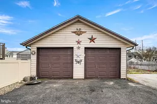 235 Ardmore Ave, Upper Darby, PA 19082 - Photo 25