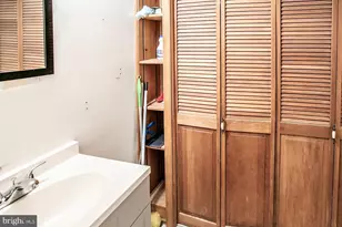 5200 Hilltop Dr, Brookhaven, PA 19015 - Photo 11