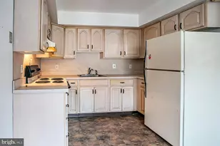 5200 Hilltop Dr, Brookhaven, PA 19015 - Photo 9