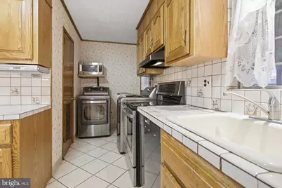 110 S New Ardmore Avenue, Broomall, PA 19008 - Photo 9