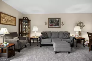 302 Painters Crossing, Chadds Ford, PA 19317 - Photo 3