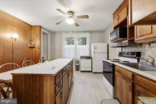 317 E Glenolden Ave, Glenolden, PA 19036 - Photo 9