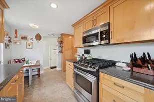 407 Emerald St, Media, PA 19063 - Photo 5