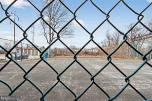 100 E Glenolden Ave, Glenolden, PA 19036 - Photo 23