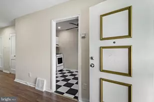 1022 Pine Rd, Sharon Hill, PA 19079 - Photo 5