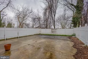 912 Ridge Ave, Darby, PA 19023 - Photo 27